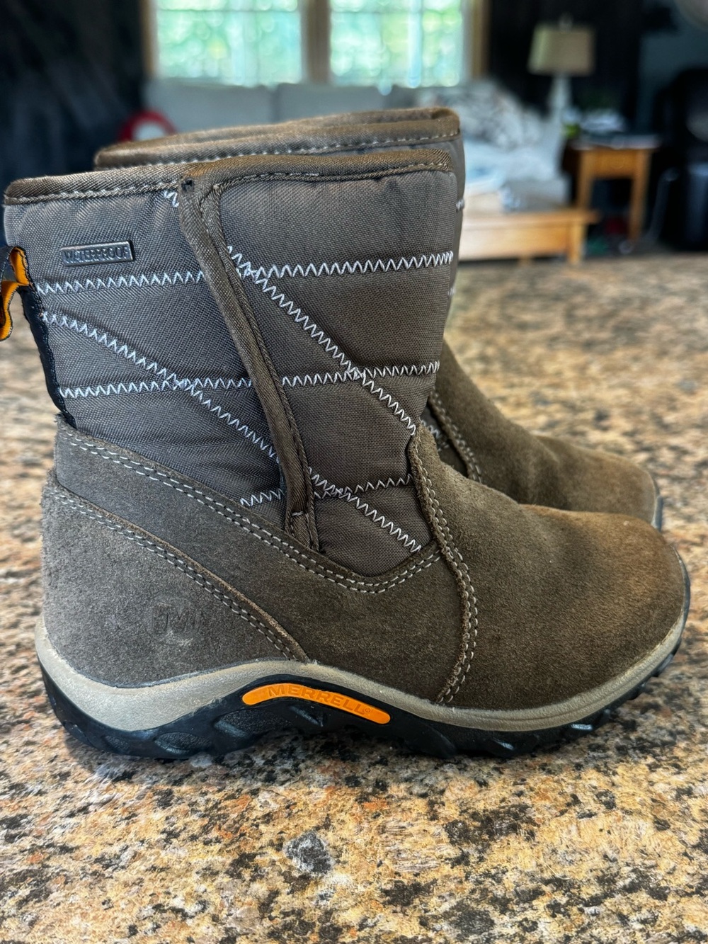 MERRELL toddler Boys 12 Jungle Moc Quilted Tan Outdoor Slip On Snow Boots Winter
